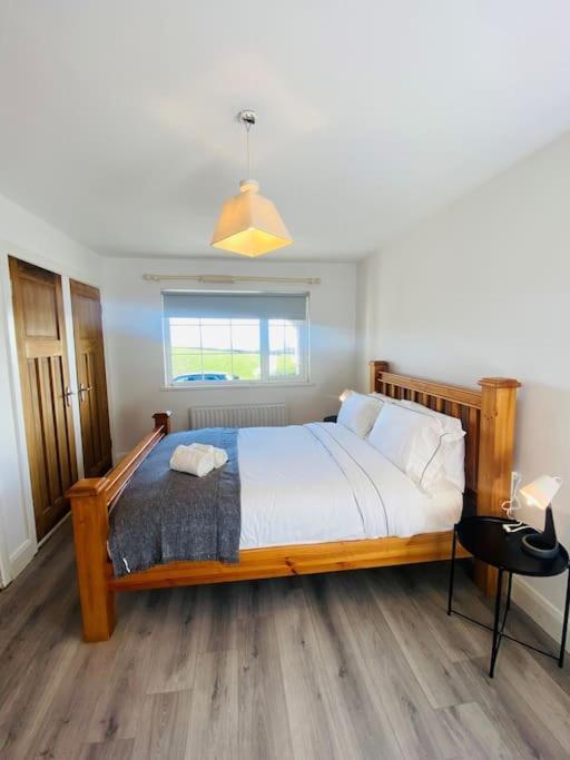 Valley Lodge 3 Bedroom Retreat In Craigantlet Hills ベルファスト エクステリア 写真